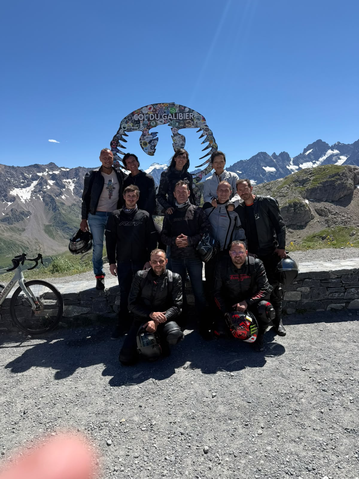 Toute la meute au sommet du Galibier